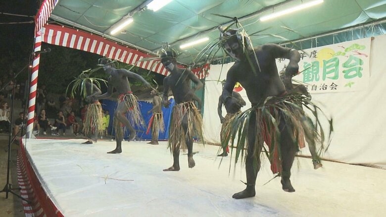 南洋の風感じる異色の伝統踊り「島民ダンス」が8年ぶりに復活 世代を超えた演者たちが生み出す熱気|FNNプライムオンライン