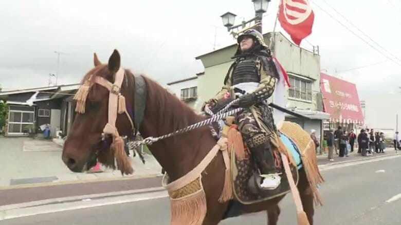 20年ぶりに…初めて出る側として…女性騎馬たちの相馬野馬追　「未婚の二十歳未満」制度撤廃で過去最多の出陣　伝統の祭りも時代と共に変化【福島発】｜FNNプライムオンライン