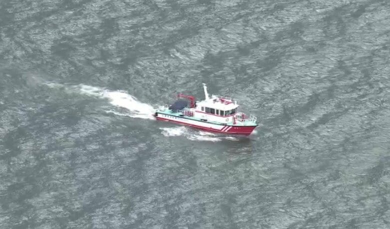 【速報】琵琶湖で男性３人が行方不明　レンタルした水上バイクだけが湖上で見つかる　警察や消防などが捜索｜FNNプライムオンライン