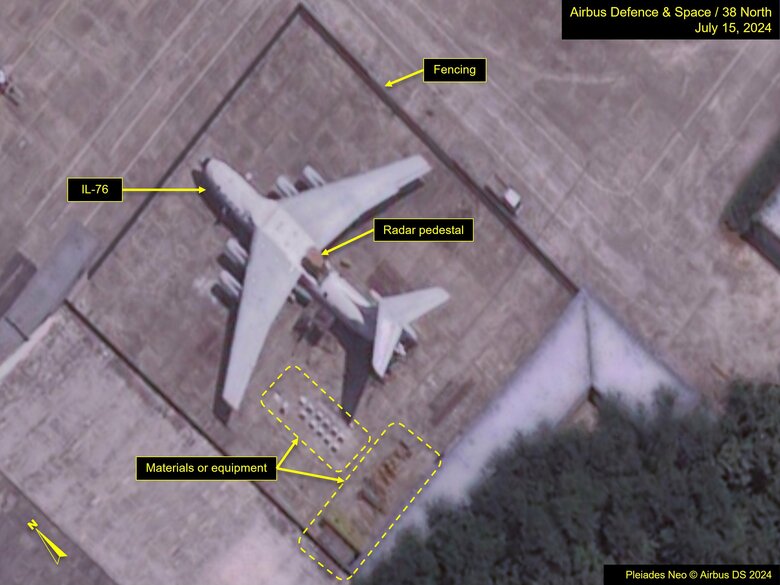 改造工事中とみられる北朝鮮IL-76輸送機 （Airbus Defence & Space and 38 North, Pleiades Neo© Airbus DS 2022.より）