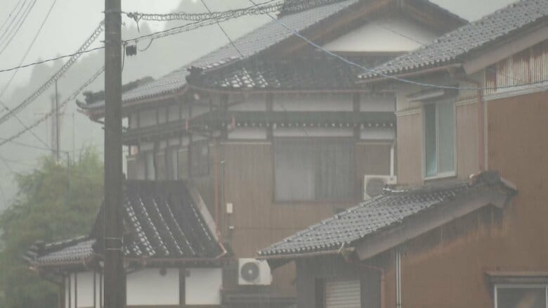 富山県氷見市宇波　3日午前9時半ごろ