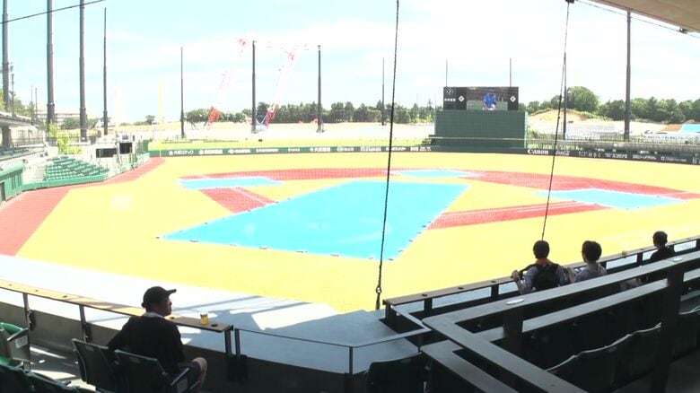 2階のスタンドは開放的