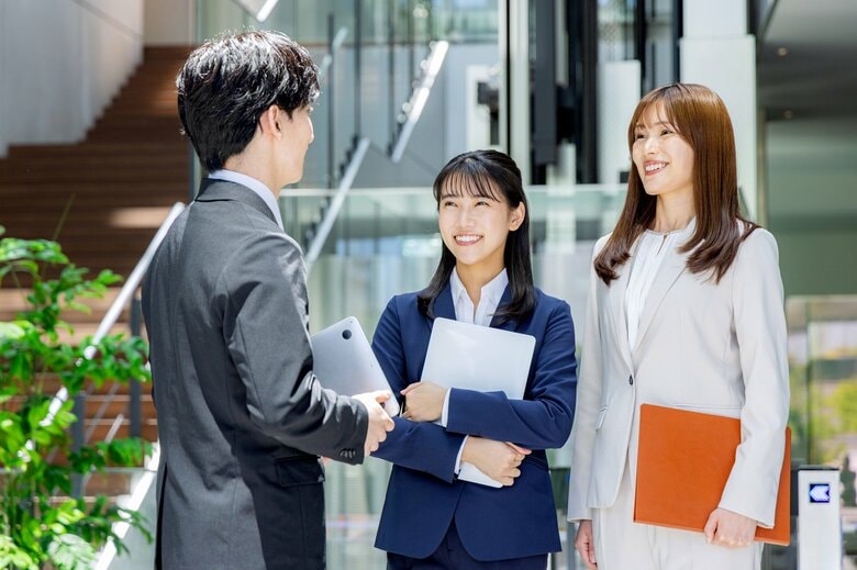 相手も気づいていないことを褒めるのがコツ（画像：イメージ）