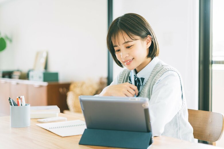 「判断」できる子が求められている（画像：イメージ）