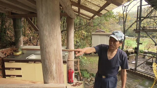 発見当時の状況を説明する杉田さん「ここにいたんです」