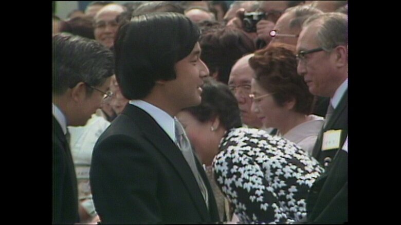 黒柳徹子さんと懇談する浩宮さま