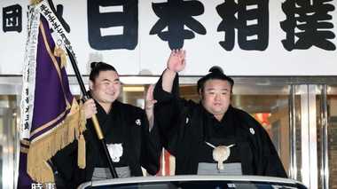 歴代4位タイのスピード優勝!貴景勝が“親子生出演”で語った「両親との約束」とは…