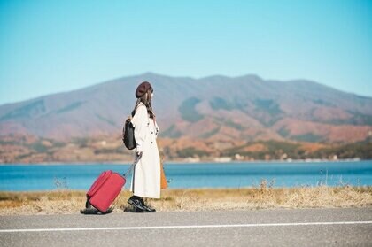 奇跡の9連休、「旅行&帰省なし」が約54.3%|年末年始の旅行・帰省に関するアンケート調査