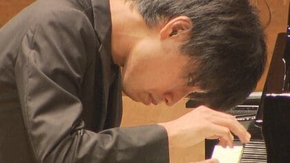 旭丘→東京芸大→仏最高峰の音楽学校に首席合格…多才なピアニスト・務川慧悟を成長させた“壁”「全ての事が糧に」