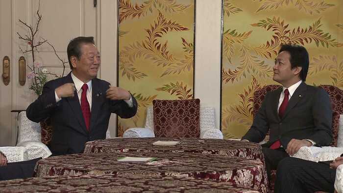 1月24日 自由党の小沢一郎代表(左)と国民民主党の玉木雄一郎代表(右)が党首会談
