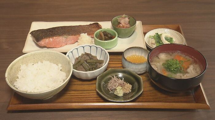 ランチの鮭定食(3000円)※オープン当初