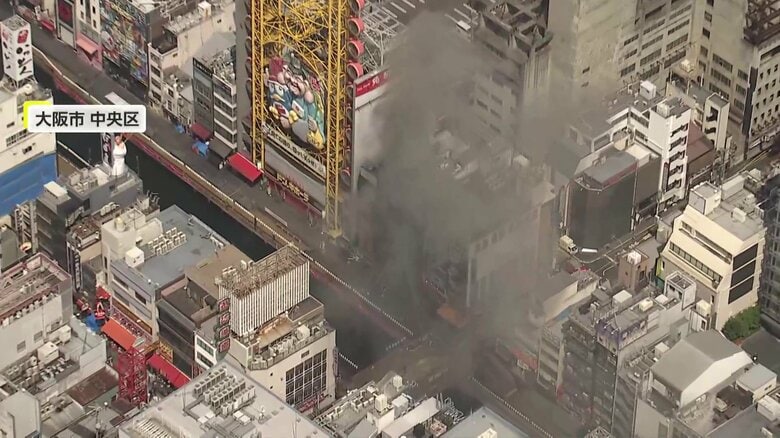 激しく燃えていた1階の室外機周辺が火元か　消防隊員2人死亡の道頓堀ビル火災　大阪市消防局が事故調査委を立ち上げ｜FNNプライムオンライン