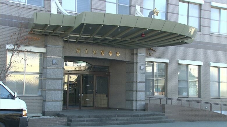 82歳男が10代女性にキスしようと…抵抗され未遂に終わる　面識なく一方的に好意を抱いたか？警察が再逮捕　前回は同じ女性の体や手を触ったとして逮捕も「相手から手を握ってきた」と供述｜FNNプライムオンライン