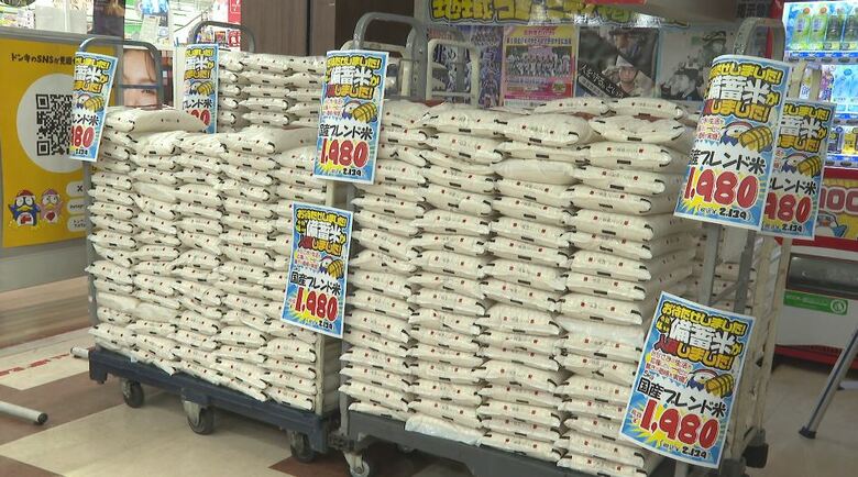 「絶望的」と買えなかった人　5キロ2139円『随意契約の備蓄米』求め長い行列「ずっと米を我慢してた」「うどんばかり食べてた」｜FNNプライムオンライン