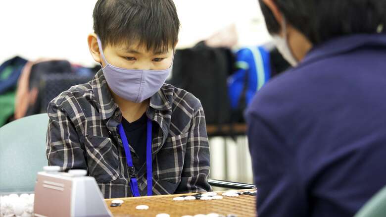 囲碁のプロ棋士を目指す弱視の12歳の少年。これからの課題は「心のバリアフリー」