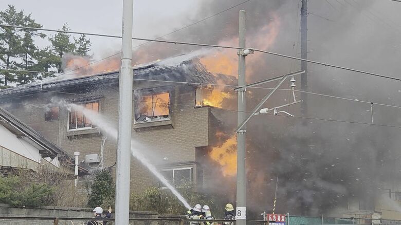 新潟市西区で火事（視聴者提供）