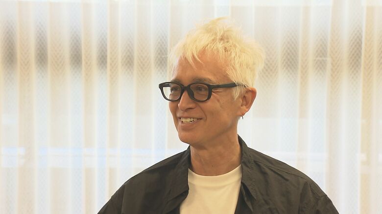 別府に移住したことを知事に報告したマーク・パンサーさん