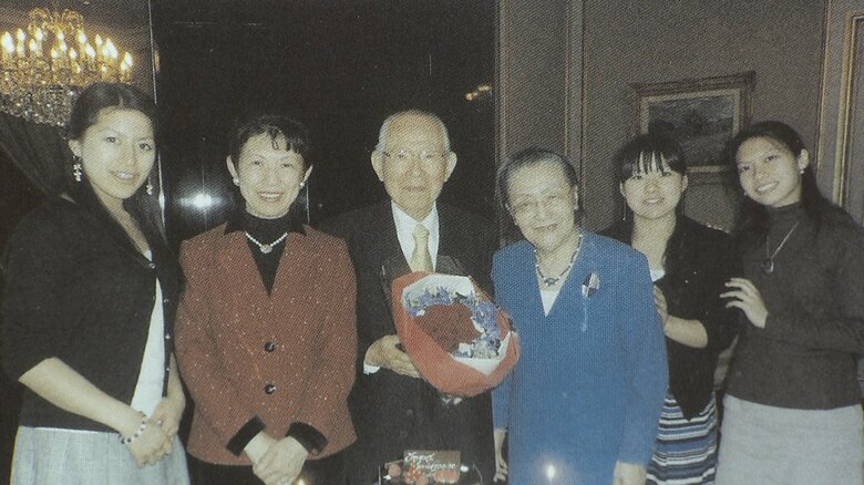 鳥取滋治郎さん米寿のお祝いにて　2012年