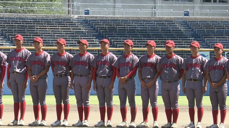 浜松開誠館のユニフォームは佐野監督がデザイン