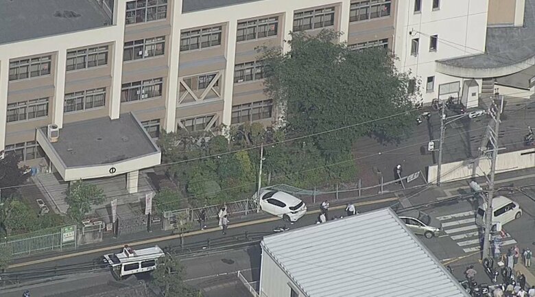 小学校のフェンスに車が激突　去年5月　大阪・柏原市