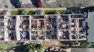 ハリケーンが次々とアメリカ上陸　高波で築100年の歴史的遊歩道も破壊　チリでは首都で土石流、流されるトラックの上に人の姿