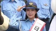 高梨沙羅選手が一日警察署長に就任！「特殊詐欺被害を啓発したい」―道の駅で防犯チラシを配布し住民へ直接呼びかけ〈北海道士別市〉