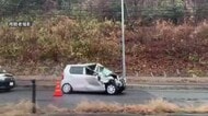 早朝の国道9号バイパスで軽自動車がトラックに追突…フロント部分が大破　1人が病院搬送（島根・浜田市）