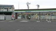 コンビニで女性店員を刃物で刺してたばこ1箱を奪った疑いで無職の男（28）逮捕　女性は意識があり男は容疑を認める　三重・鈴鹿市