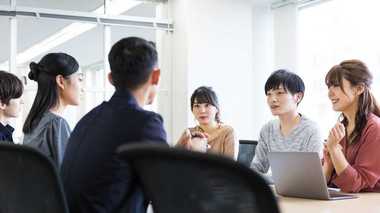 社内で交流を深めたい人たちへ…お酒に頼らないコミュニケーションの方法