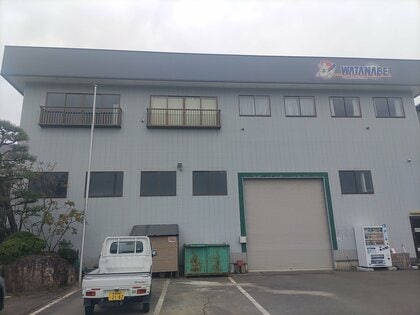 【速報・現場写真あり】新潟・阿賀野市の会社建物にクマが閉じこもる　住宅街のため警察や市が警戒強化