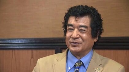 藤岡弘、さん ヒーローを目指す子供へ「愛と夢と勇気を持って挑戦を」　仮面ライダーファンに激励のハグ