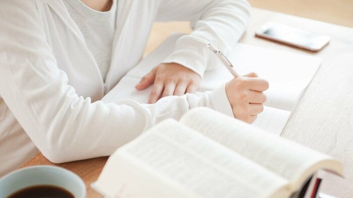 自由時間を仕事の成果のために使う人も(画像はイメージ)