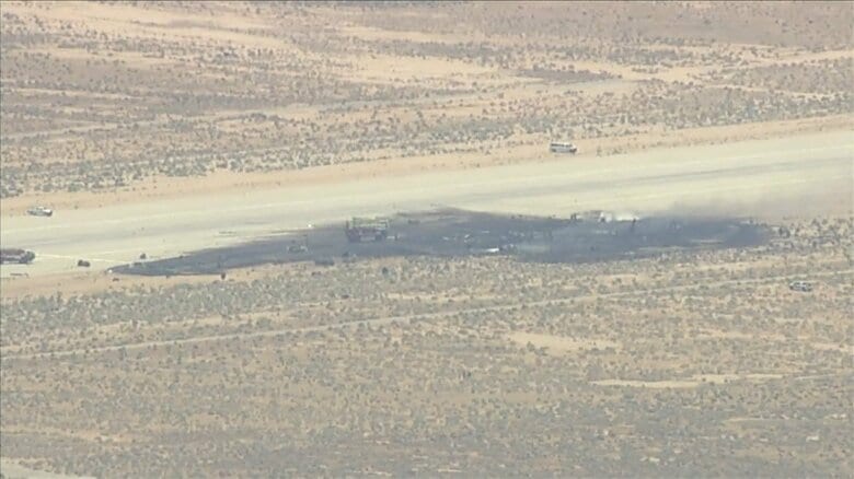【速報】アメリカ空軍のB-52戦略爆撃機が離陸直後に墜落　乗員の安否不明｜FNNプライムオンライン