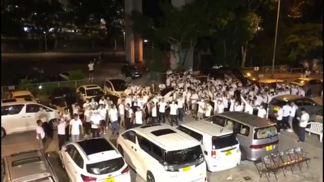 裏社会?地元のギャング?親中国勢力?彼らの正体は・・・(SNSより)