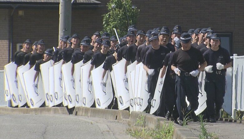 伝統の「警備実施訓練」