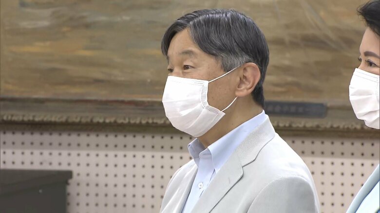 道路のパトロールを続ける生徒から説明を受けられた