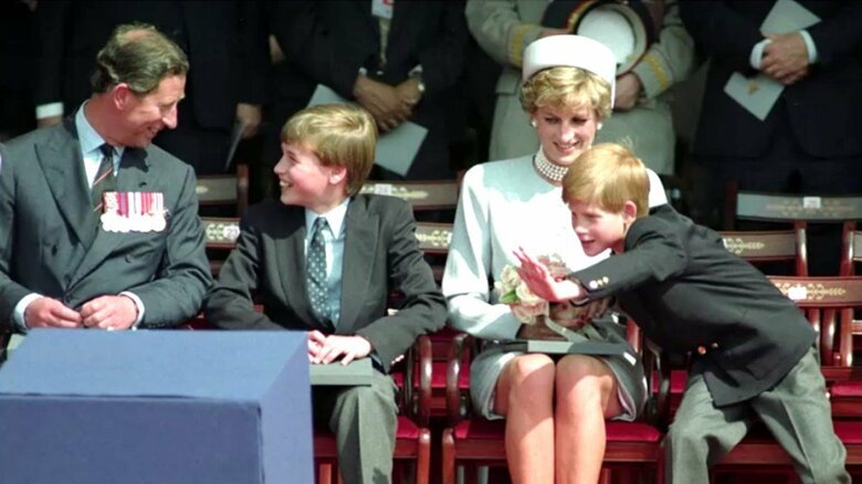 1992年チャールズ皇太子（当時）とダイアナ妃（当時）は正式に別居した