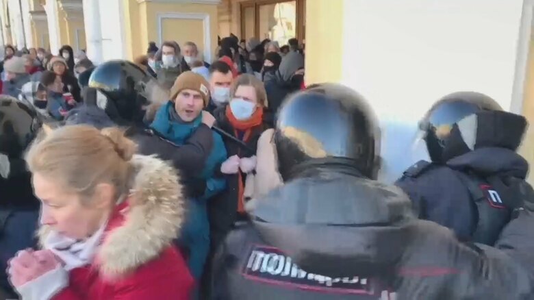 反戦デモ（ロシア・サンクトペテルブルク 2月27日）