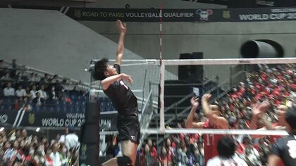 【スーパープレー映像・富田将馬】初スタメン初得点で活躍！髙橋藍からの「フェイクセット」も決めたアメリカ戦まとめ【パリ五輪予選/W杯バレー】