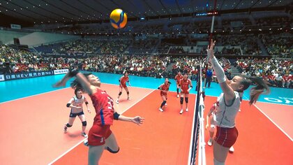 【スーパープレー映像】ゲームの最後は“ユッコにおまかせ”　和田由紀子の異次元サーブに仰天したブルガリア戦まとめ【パリ五輪予選】