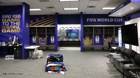 サッカー日本代表の“美ロッカールーム”に称賛　試合後なのにピカピカ　前回大会でも折り鶴プレゼントが話題