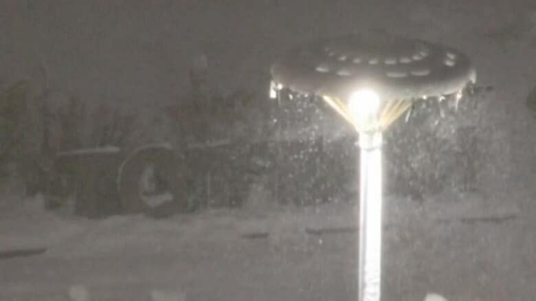 鳥取県に“顕著な大雪”情報　鳥取市で6時間に30センチの「ドカ雪」積雪40センチ超…交通障害に警戒｜FNNプライムオンライン