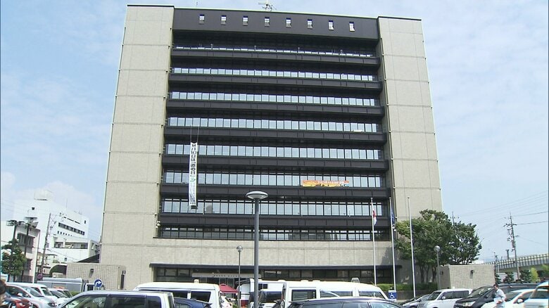 教師の裏の顔は盗撮マニア　2年間で実に40～50回　市内外の食料品販売店や駅などで繰り返す　静岡市教育委員会が60歳の小学校教師を懲戒免職処分に｜FNNプライムオンライン