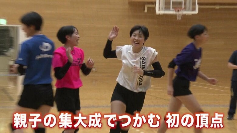 監督と主将“父娘”で全国へ　一関修紅（女子）“超攻撃的”コンビバレーや“二刀流”リベロで頂点目指す　春高バレー岩手県大会｜FNNプライムオンライン
