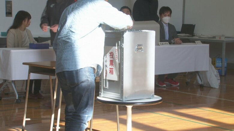 12日朝　黒部市内の投票所