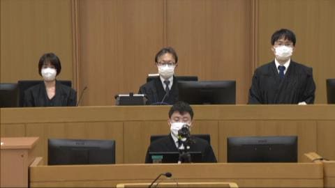 判決が言い渡される前の法廷