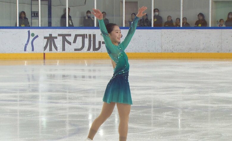 近畿選手権ノービス女子Aで優勝した竹島花英