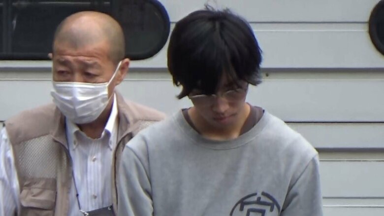 20日午前送検された宝田真月容疑者（22）