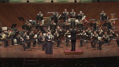 陸自ヘリ事故犠牲者への思い込め黙とう 西部方面音楽隊の第50回定期演奏会 “歌姫”による讃美歌の独唱も【熊本発】