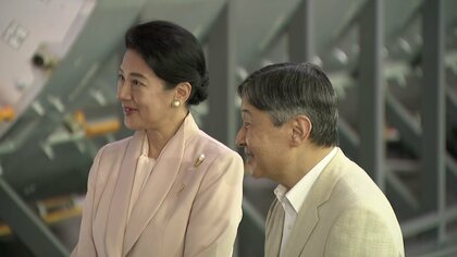 天皇皇后両陛下「国民文化祭」ご訪問　「ぎふ木遊館」は俳優・竹下景子さん案内で…　障害者の芸術作品に「発想が面白いですね」とお声も